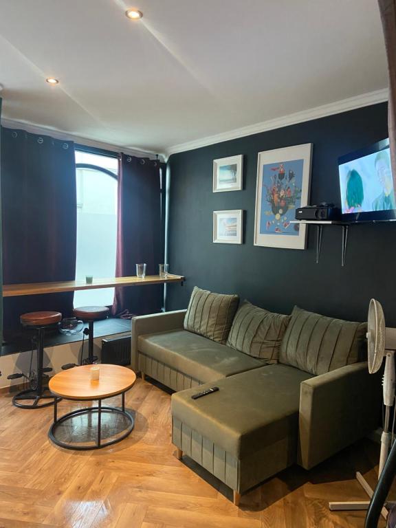 Apartament Gold 4 salon 2